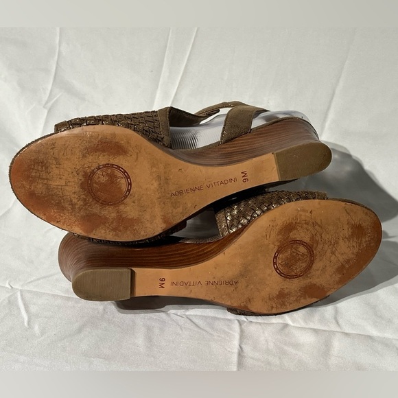 Adrienne Vittadini ROSEANNE Metallic Gold Woven Wedge Sandals Heels Shootie - Picture 15 of 16